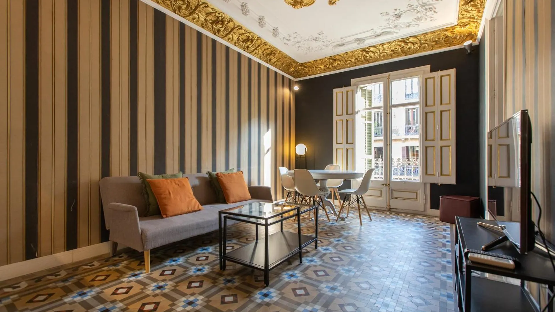 Eg21- Modernist And Elegant Apartment In Bcn City Center Barcelona