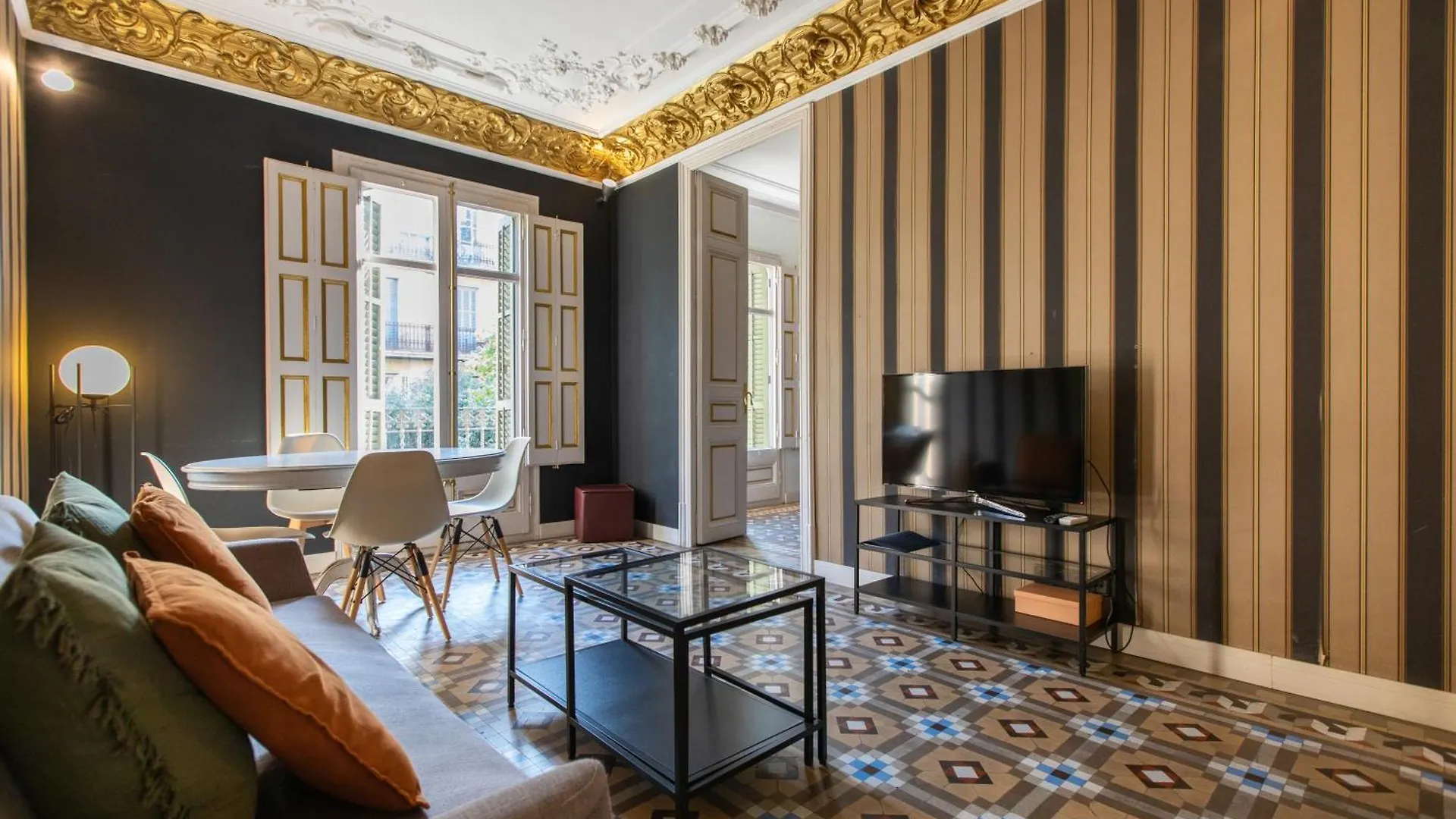 Eg21- Modernist And Elegant Apartment In Bcn City Center Barcelona